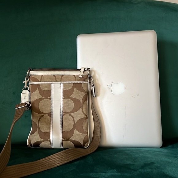 COACH crossbody bag- white leather and signature canvas - Picture 7 of 7